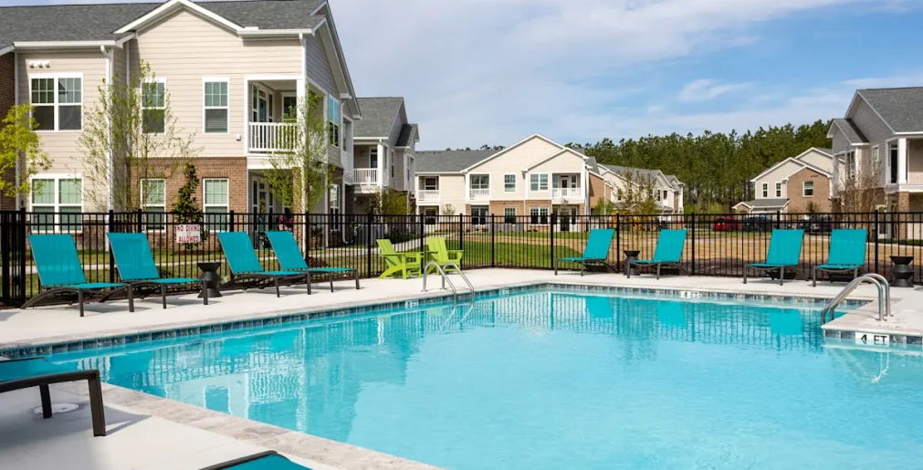 Leland Apts